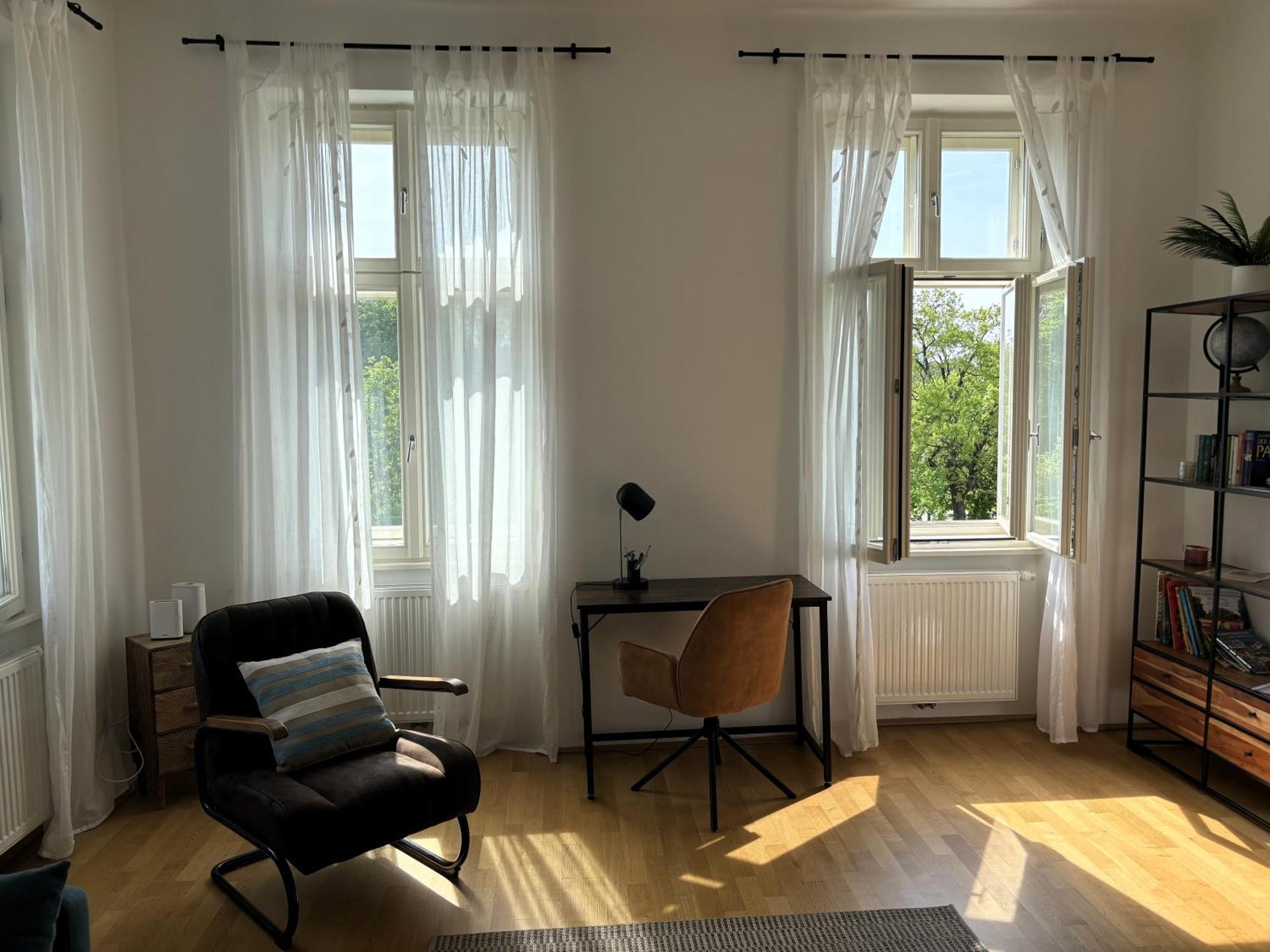 Casa Nostra - Moderne Lichtdurchflutete Am Augarten Apartment Wien